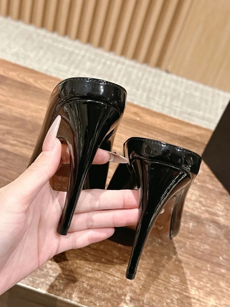 UrbanStyle Alaia Sandals 7028