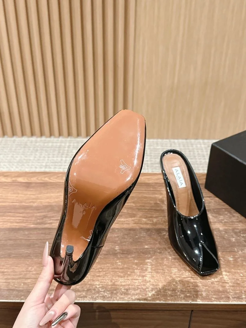 UrbanStyle Alaia Sandals 7028