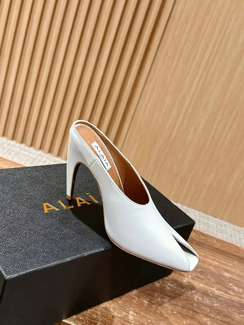Alaia Sandals Cozy 6998