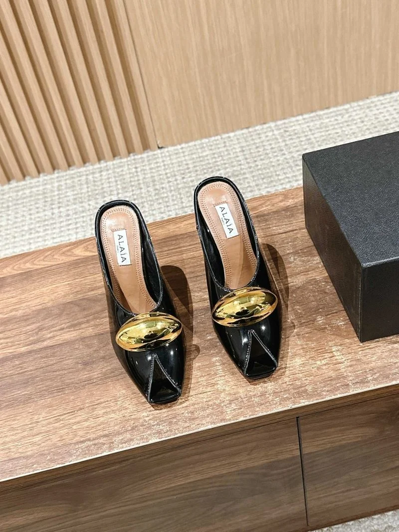Elegant Alaia Sandals 7010