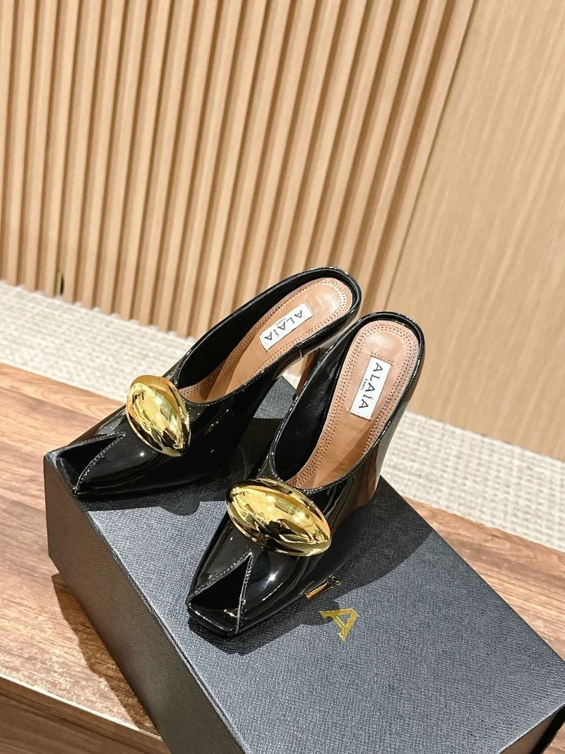 Elegant Alaia Sandals 7010