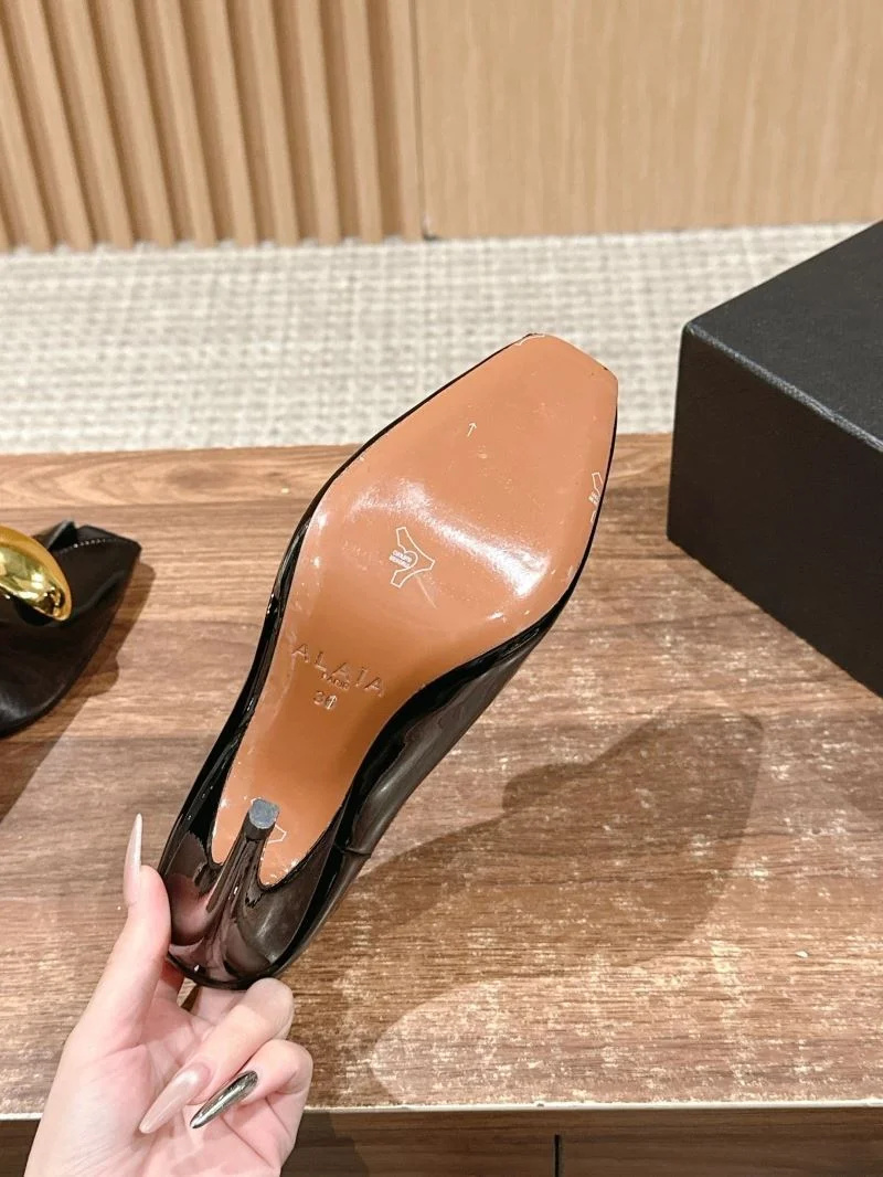 Elegant Alaia Sandals 7010