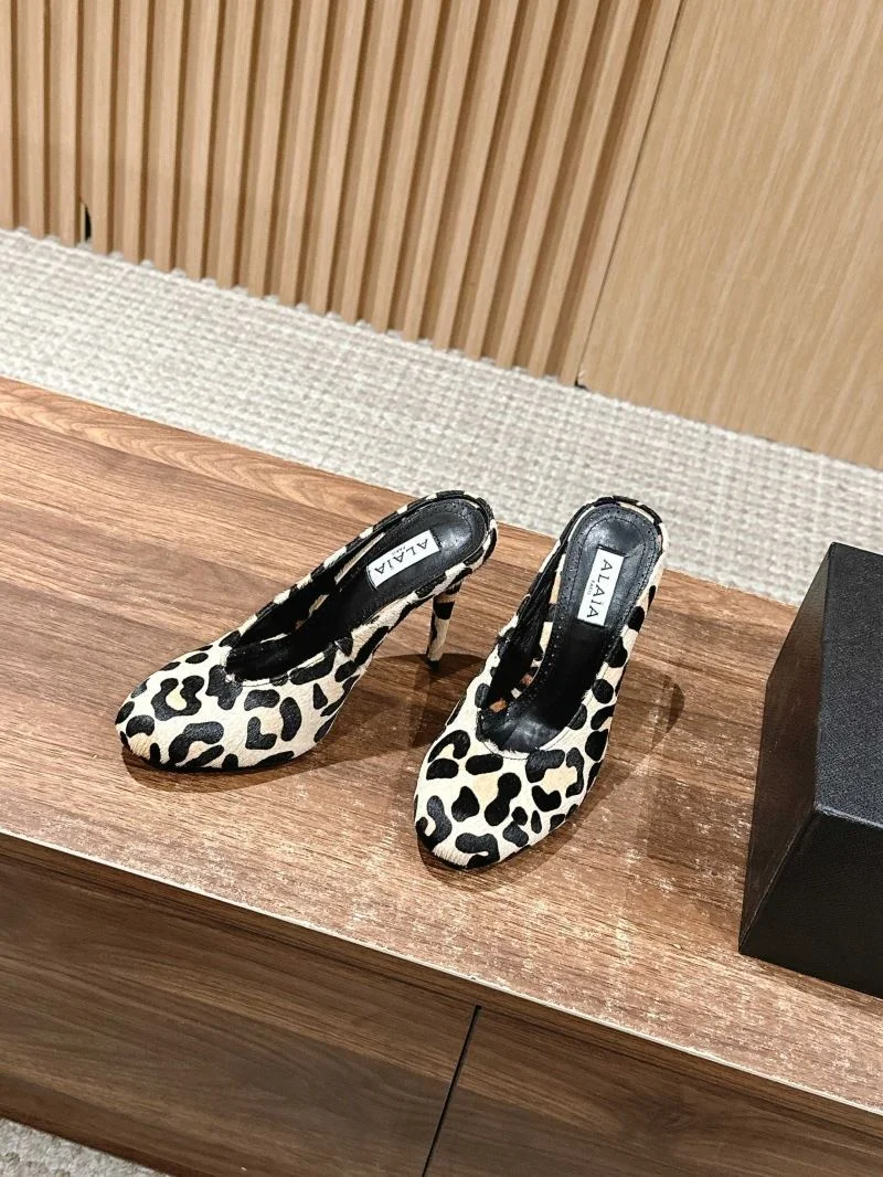 EyeCatching Alaia Sandals 7013