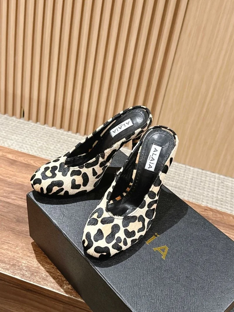 EyeCatching Alaia Sandals 7013