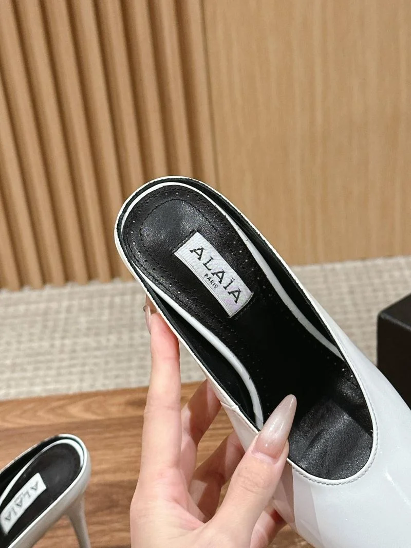 Alaia Sandals Trendy 7004