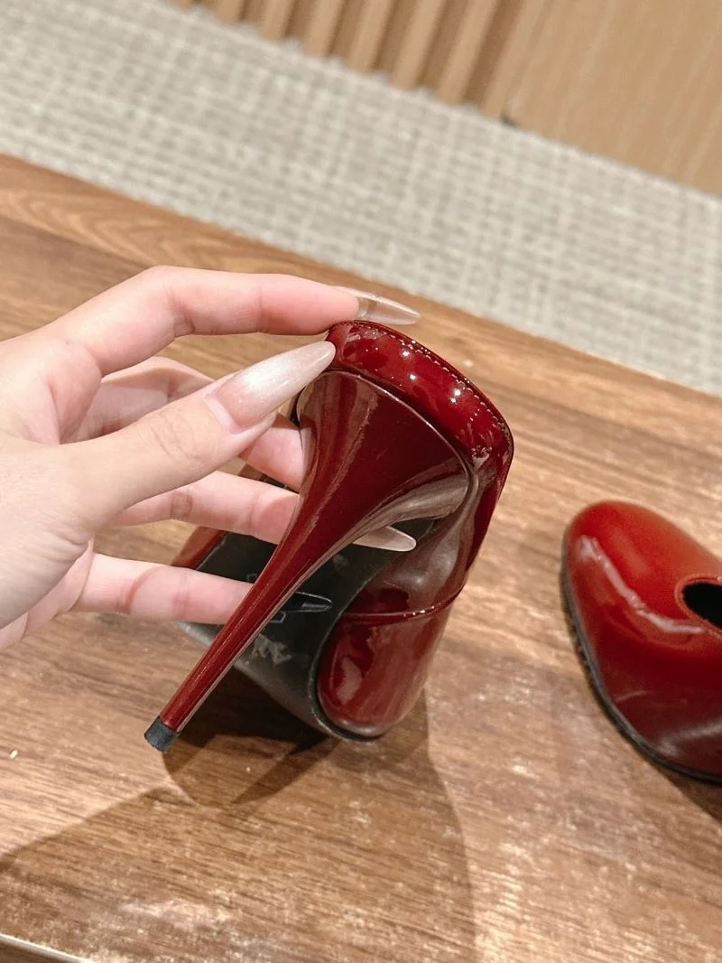 Compact Alaia Sandals 7018