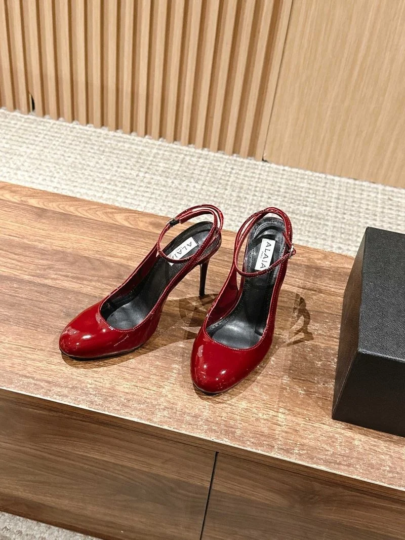 Alaia Sandals Compact 6986