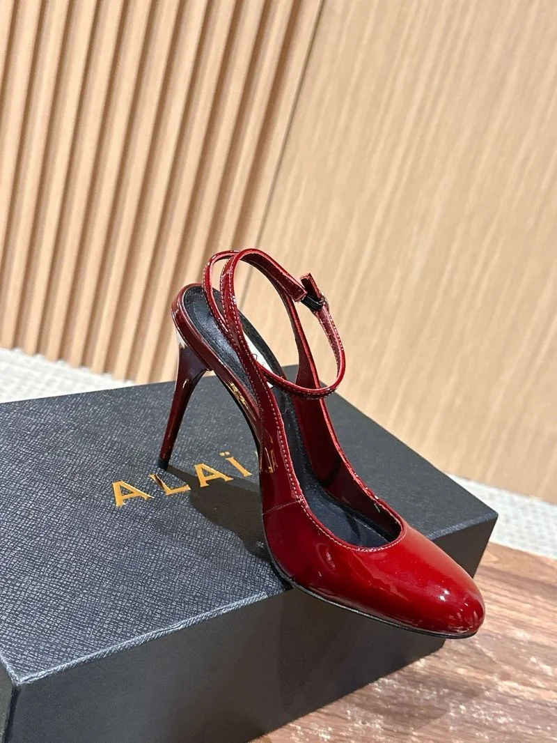 Alaia Sandals Compact 6986