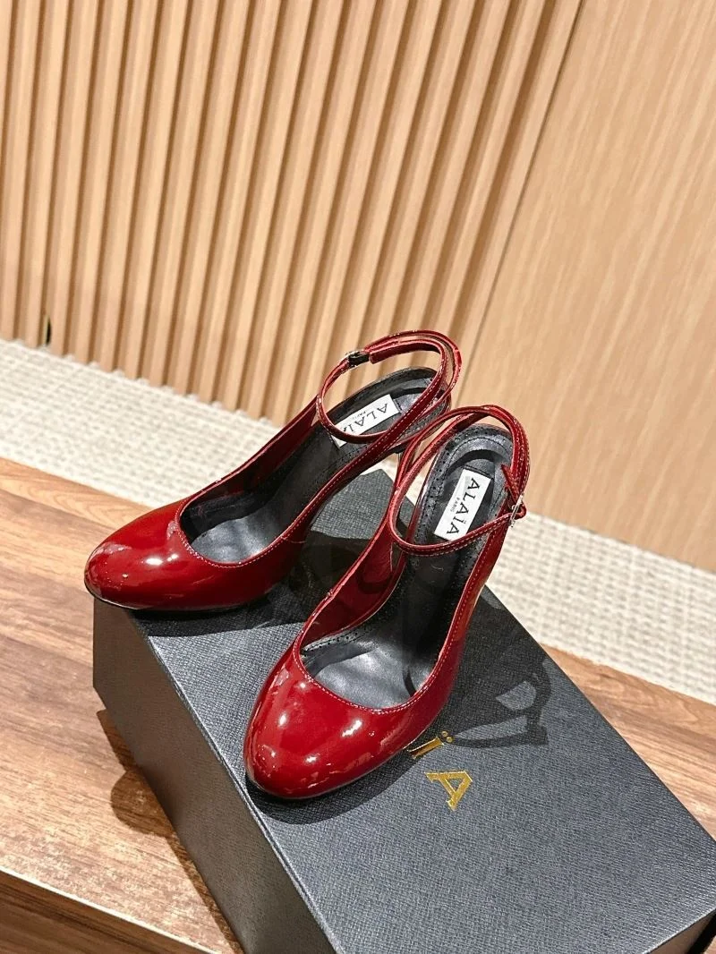 Alaia Sandals Compact 6986