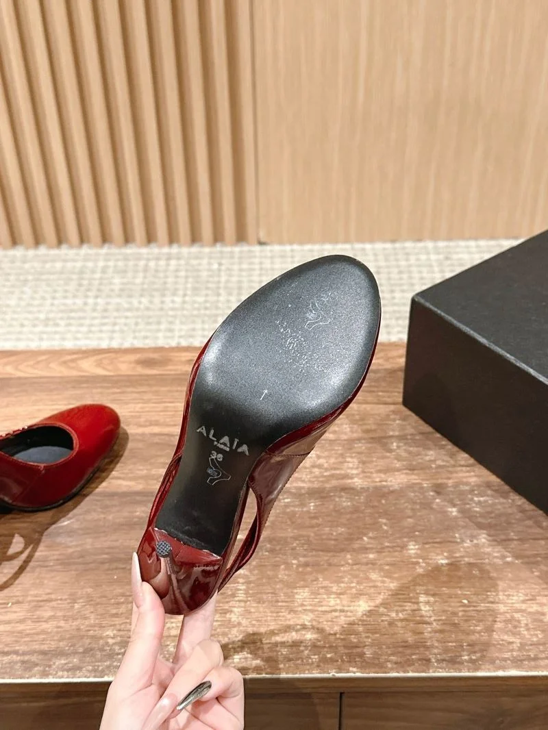Alaia Sandals Compact 6986