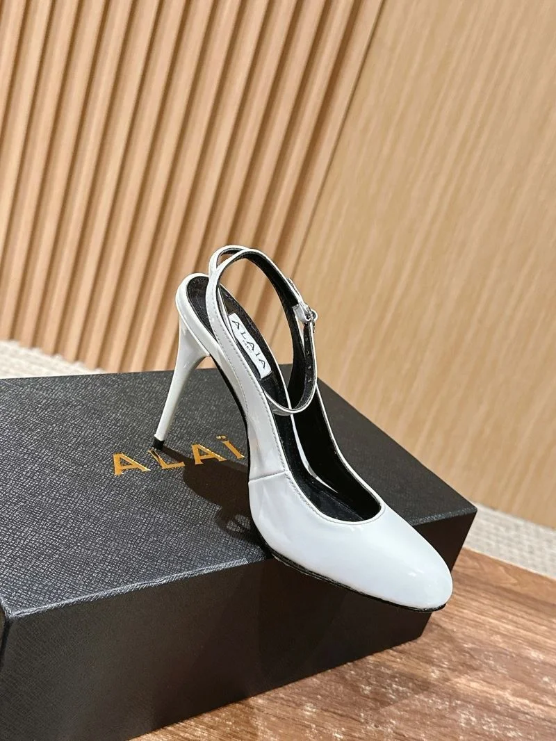 Alaia Sandals WrinkleFree 6991