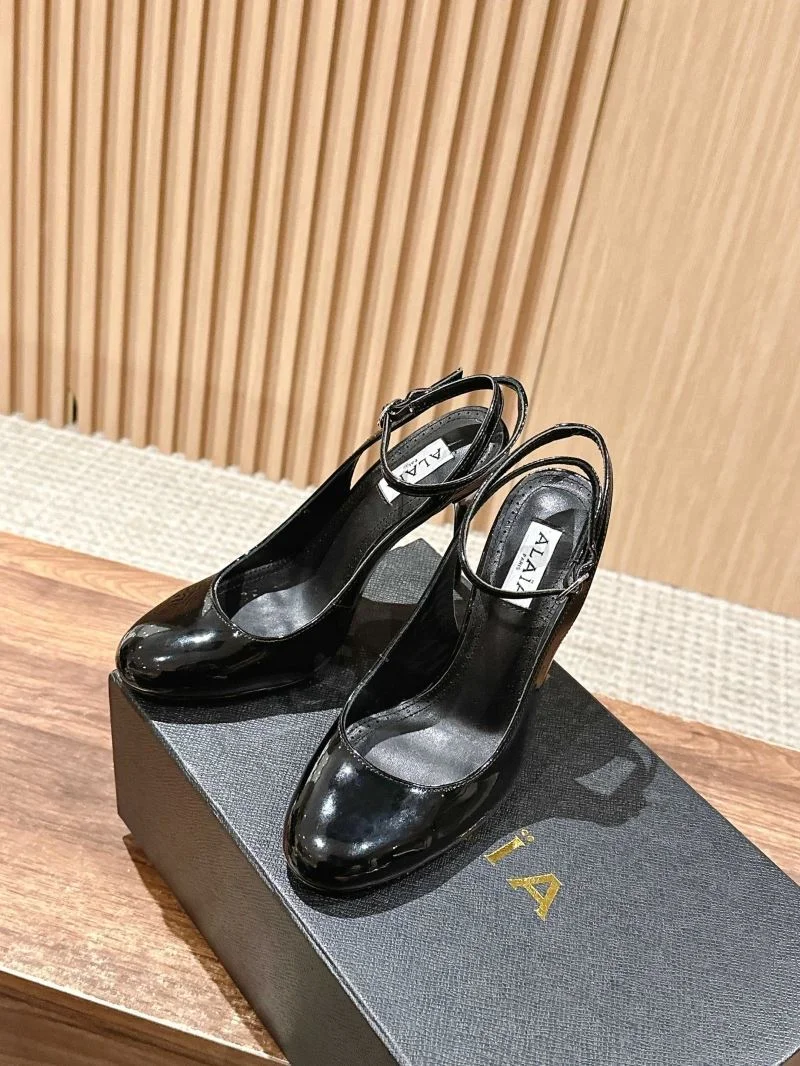 Chic Alaia Sandals 6984