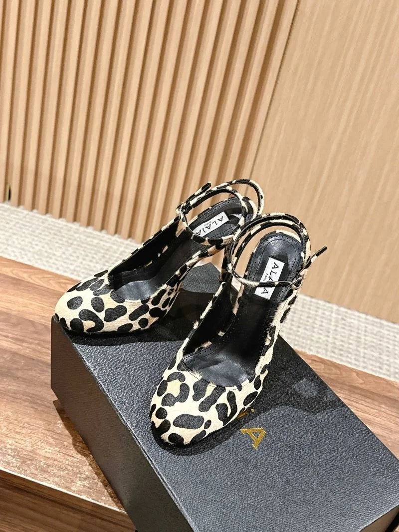 Unique Alaia Sandals 7064