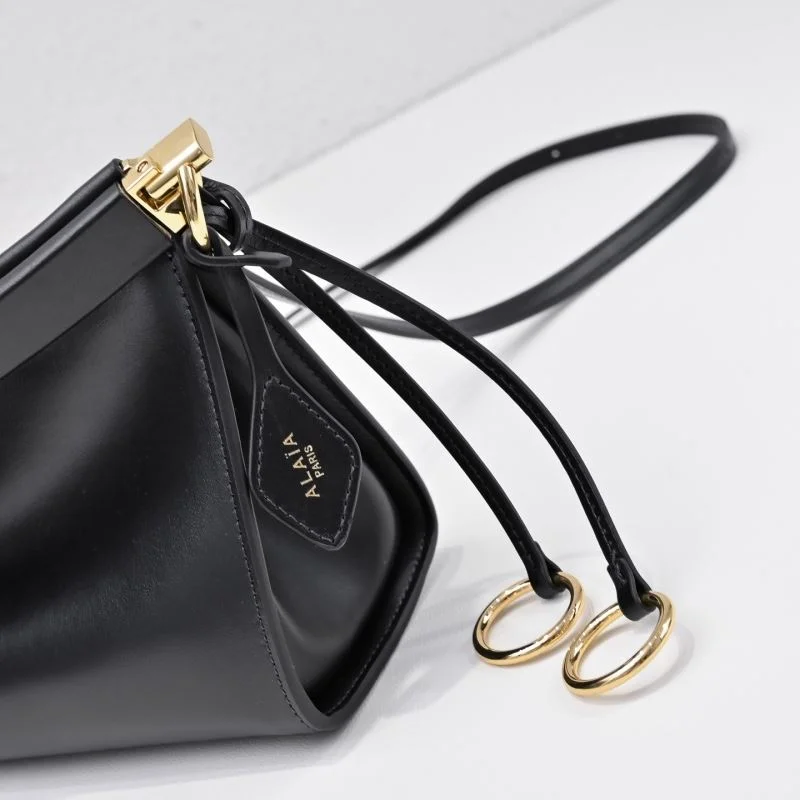 Alaia Satchel Bags UrbanStyle 45482