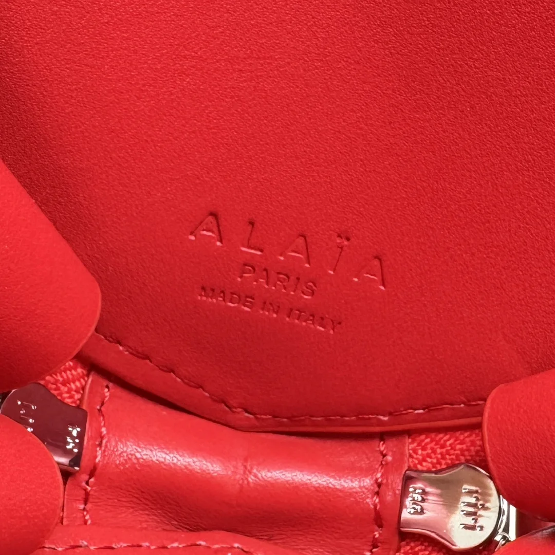 Bold Alaia Satchel Bags 37570