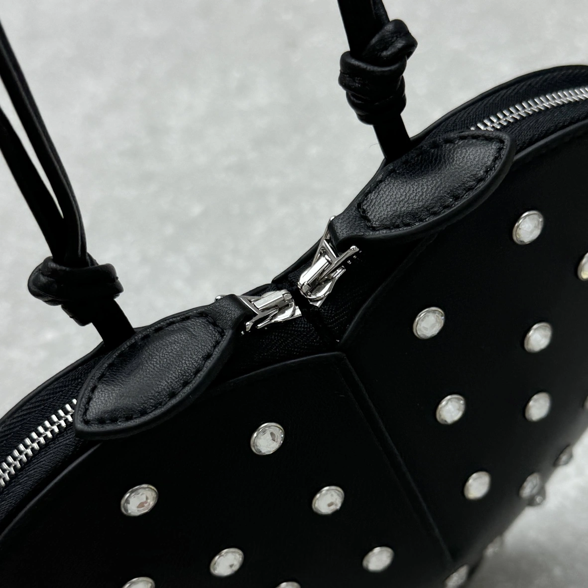 Effortless Alaia Satchel Bags 69620