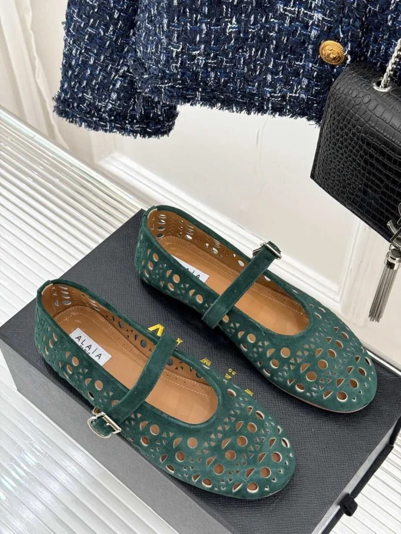 Alaia Shoes Cozy 8582