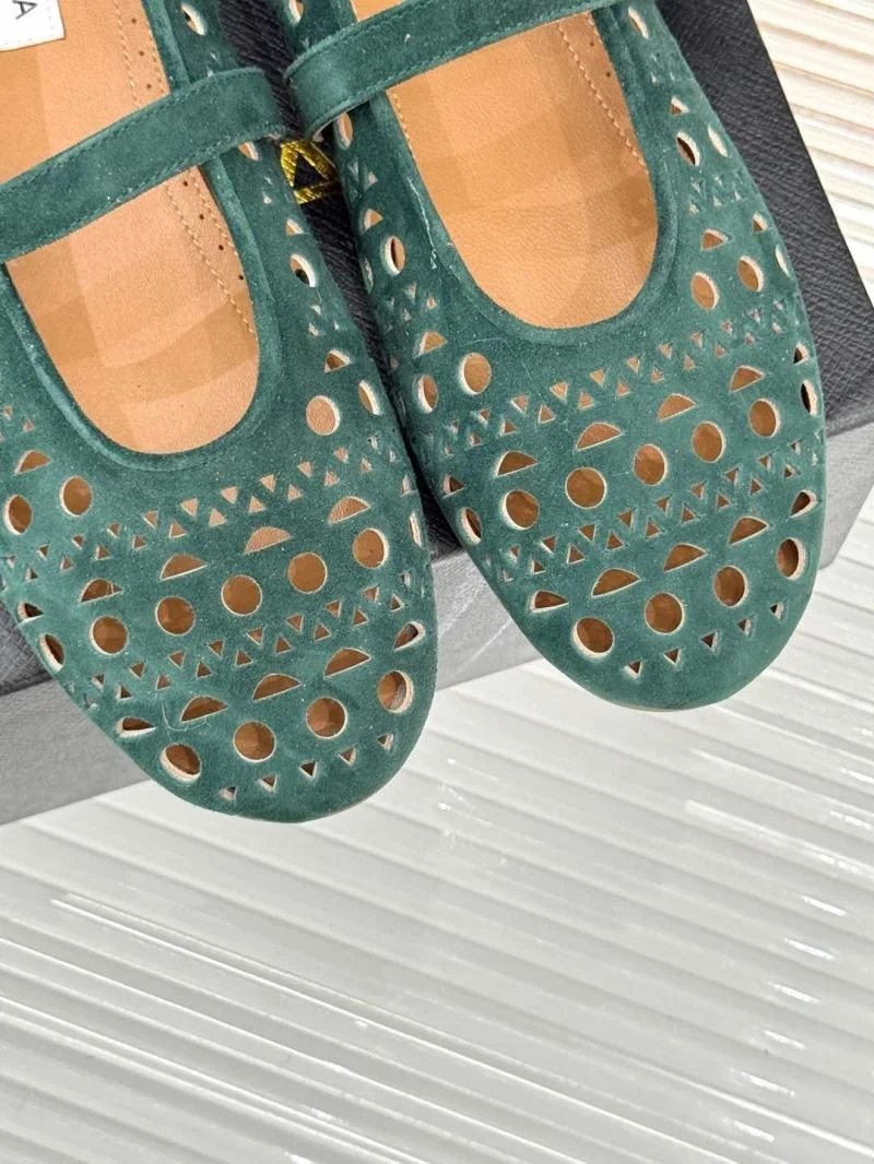 Alaia Shoes Cozy 8582