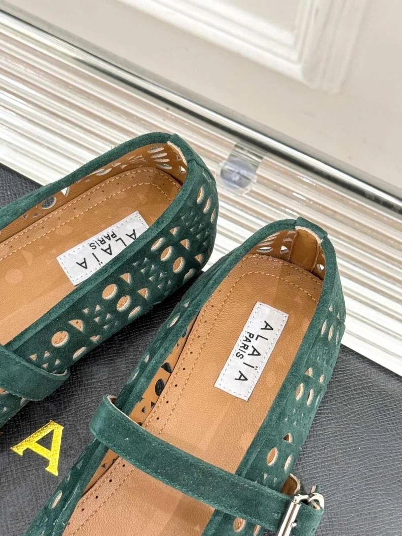 Alaia Shoes Cozy 8582