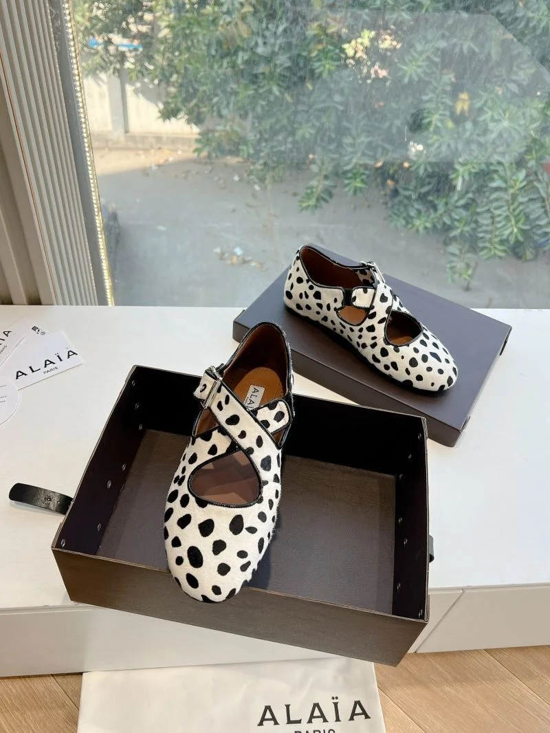 Alaia Shoes Durable 8528