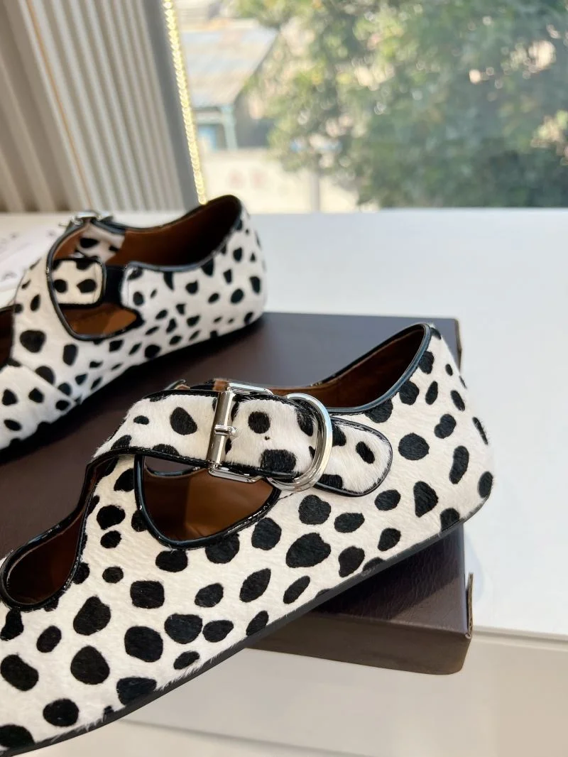 Alaia Shoes Durable 8528