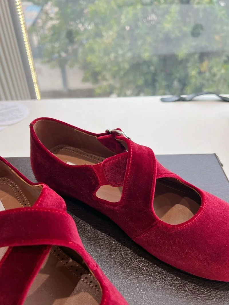 EasyCare Alaia Shoes 8508