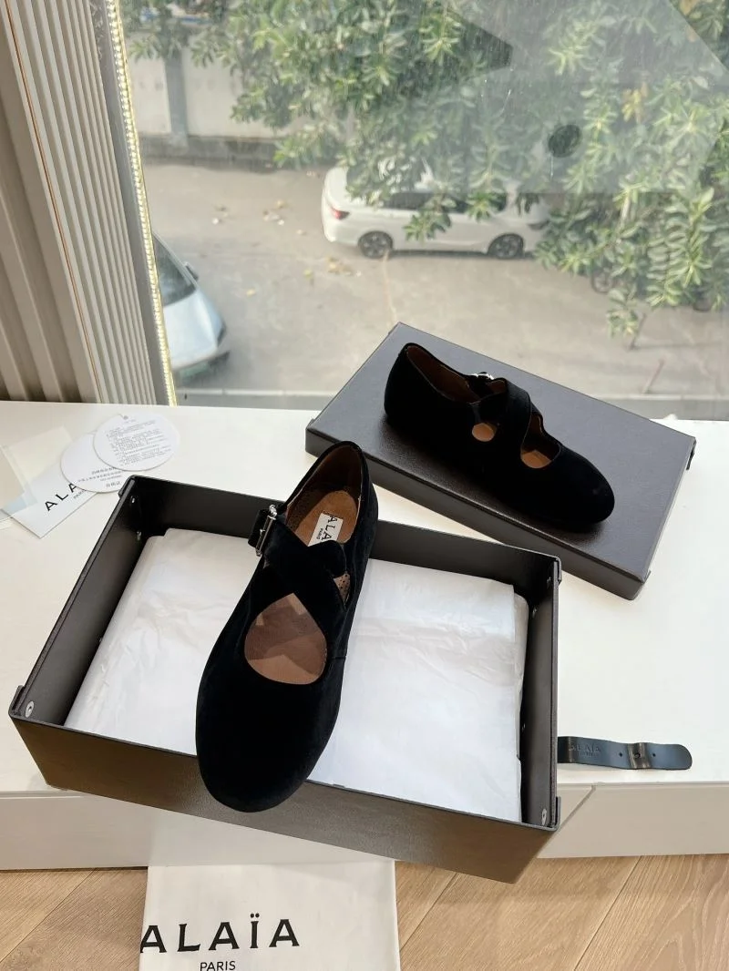 Original Alaia Shoes 8510