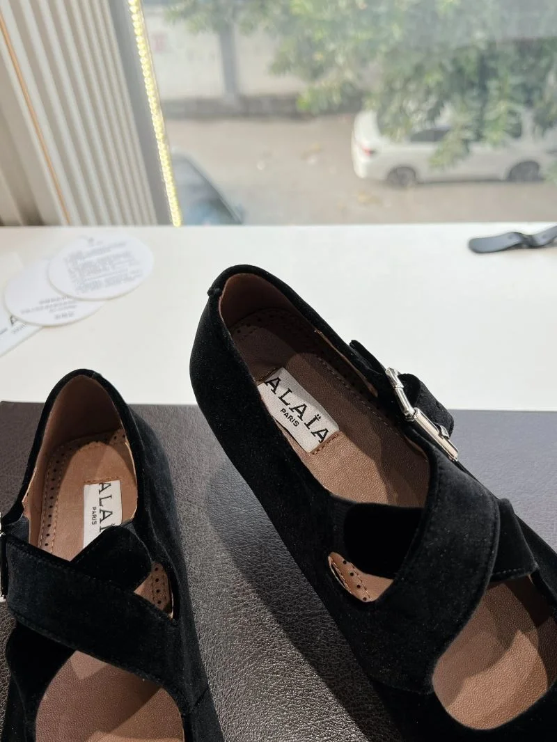 Original Alaia Shoes 8510