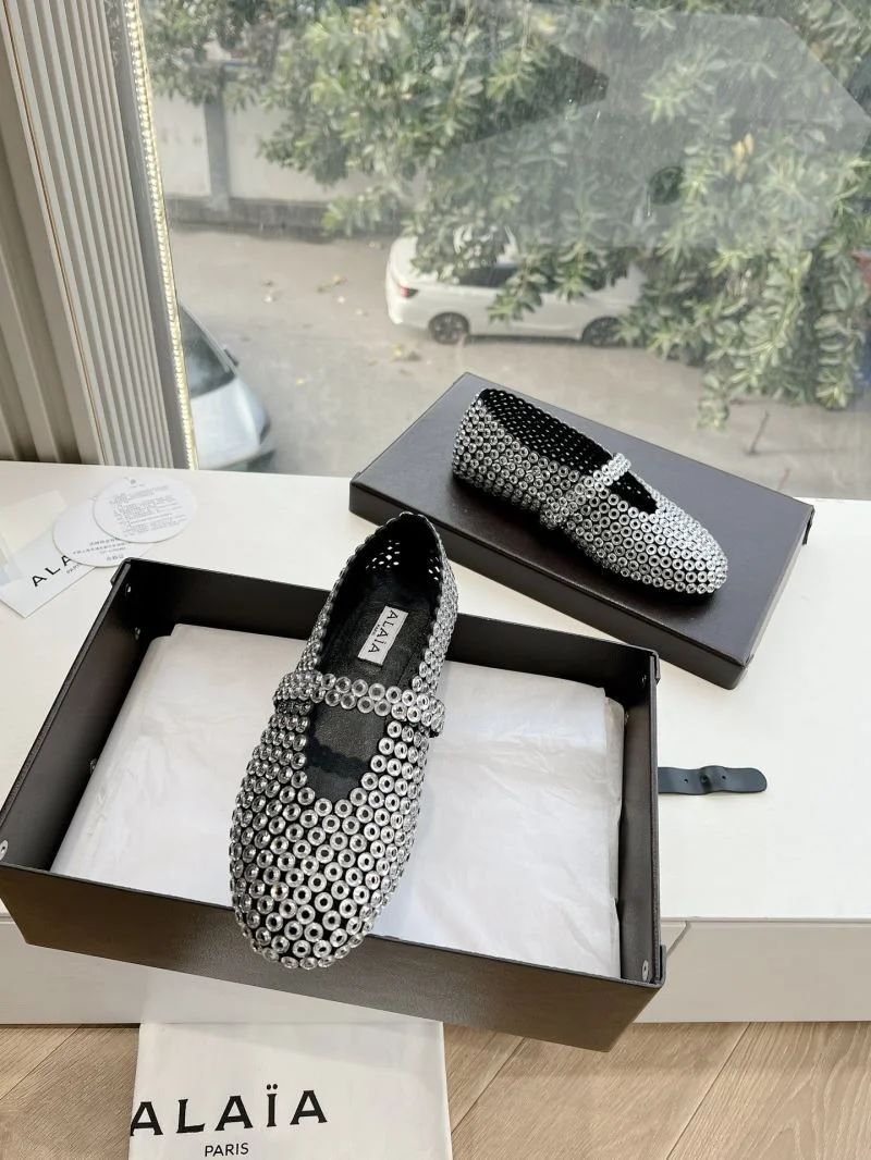 Alaia Shoes Sleek 8615
