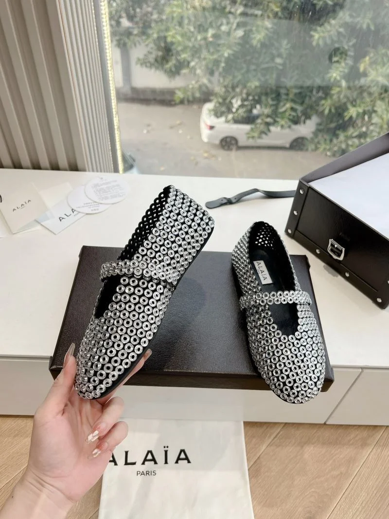 Alaia Shoes Sleek 8615