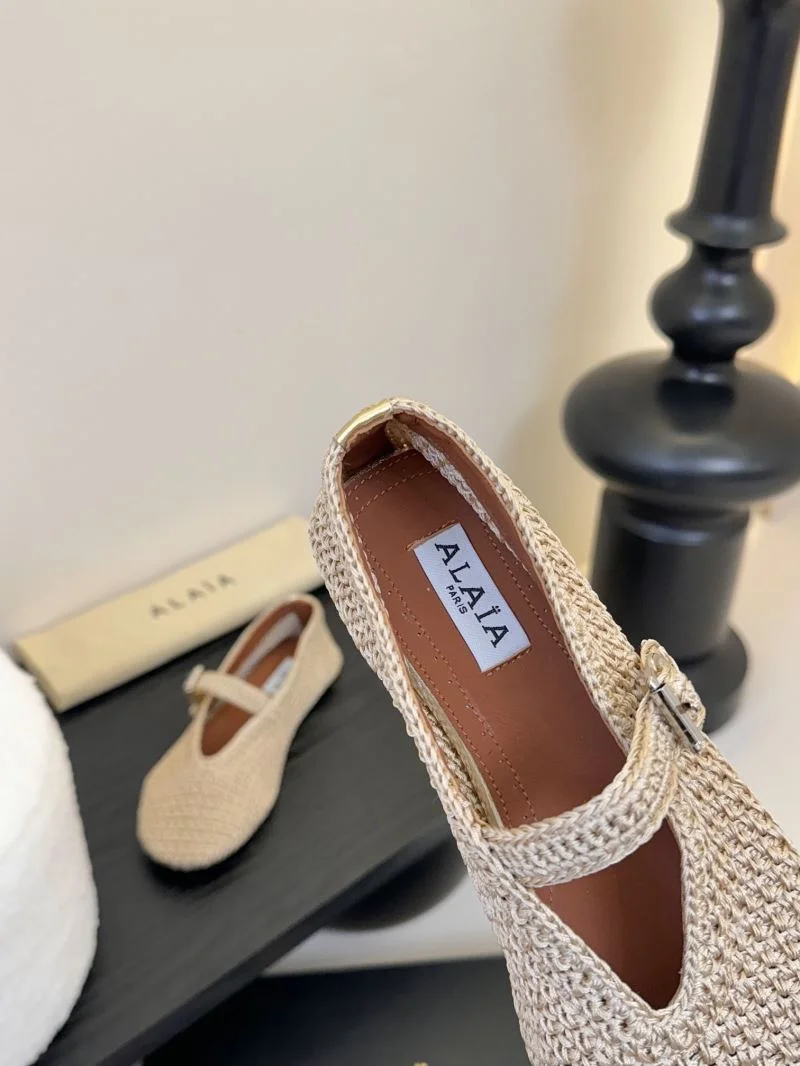 Bright Alaia Shoes 8503