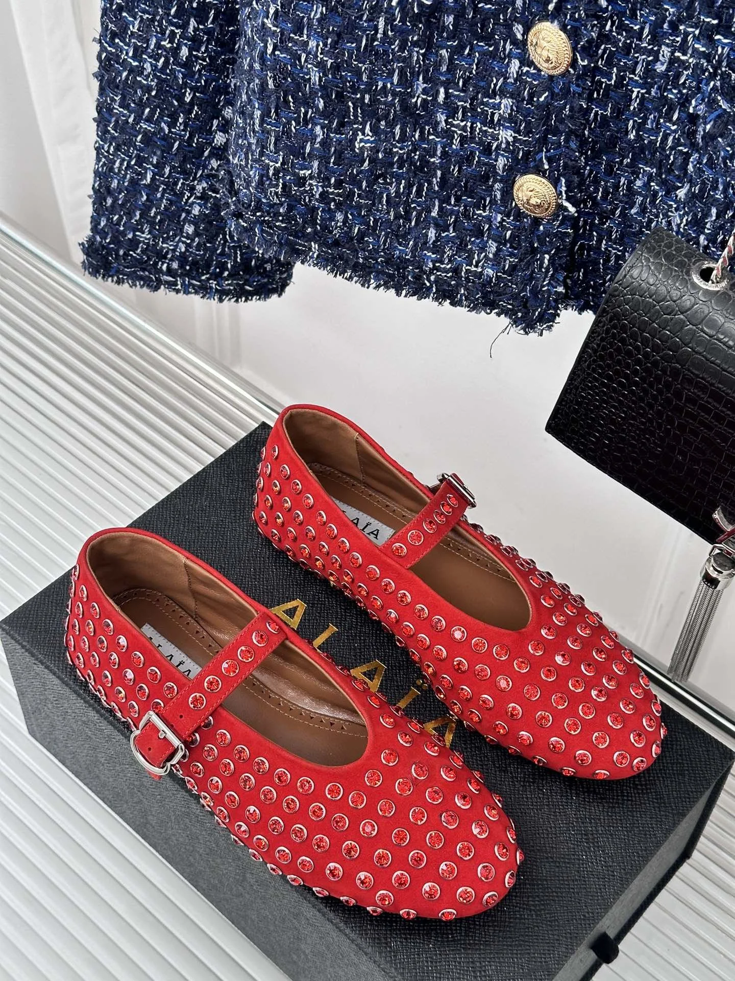 Versatile Alaia Shoes 8519