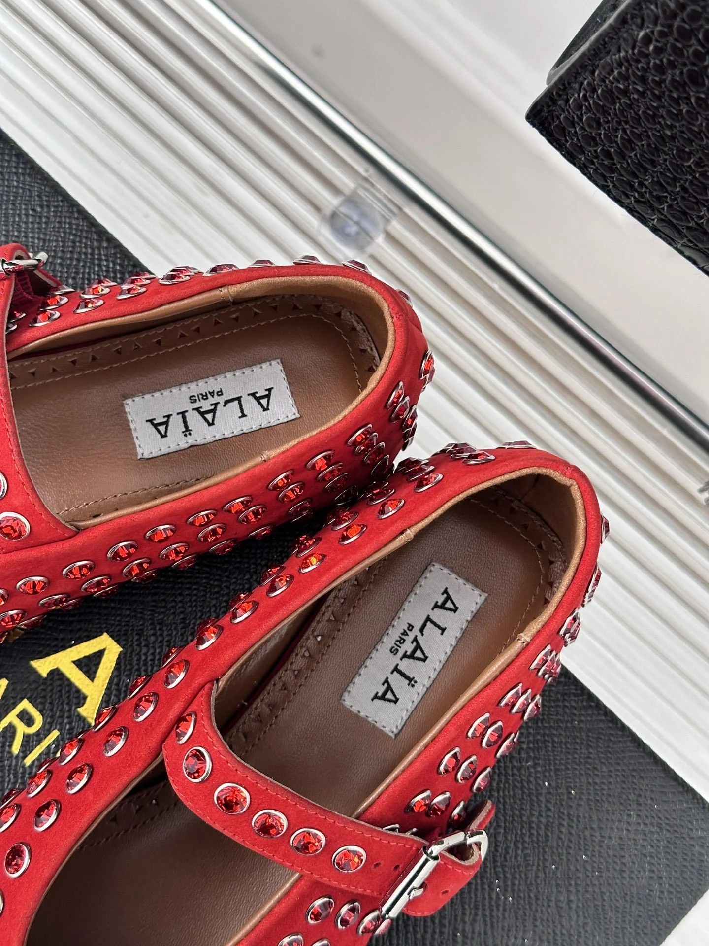 Versatile Alaia Shoes 8519