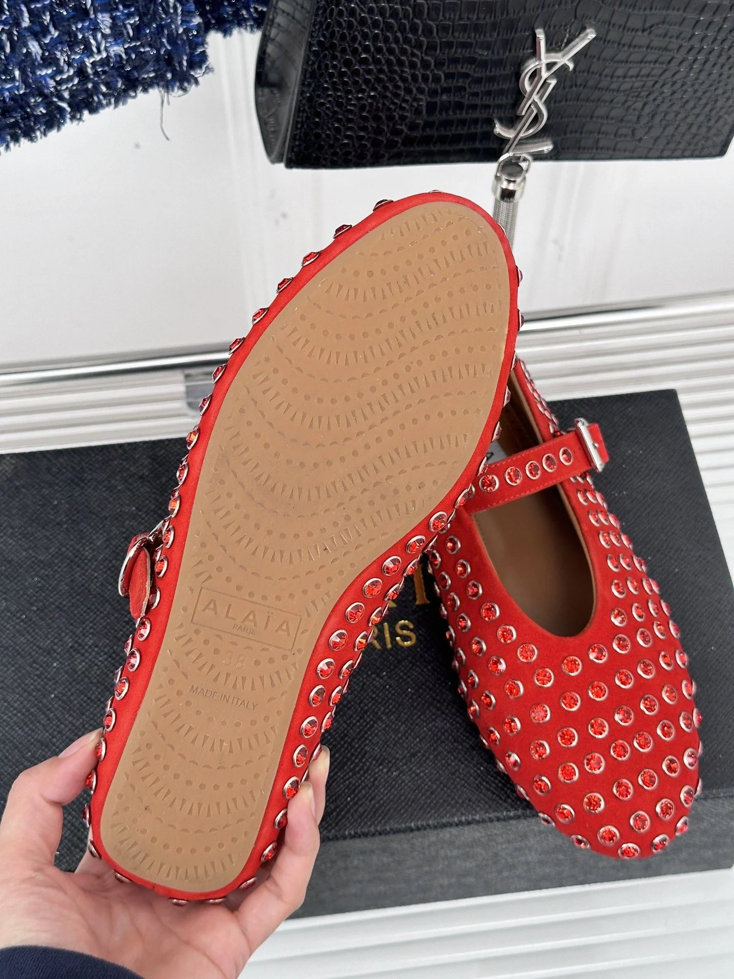 Versatile Alaia Shoes 8519