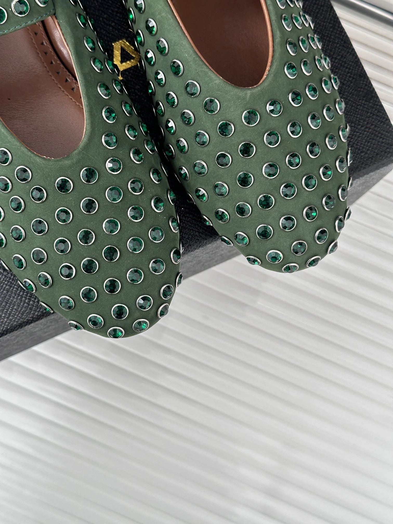 Alaia Shoes Unisex 8518