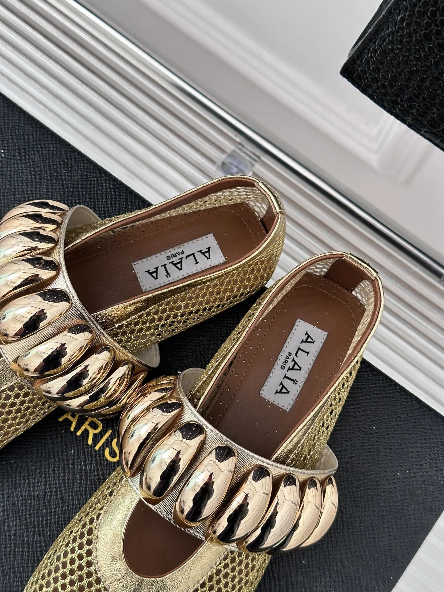 Alaia Shoes Unisex 8502