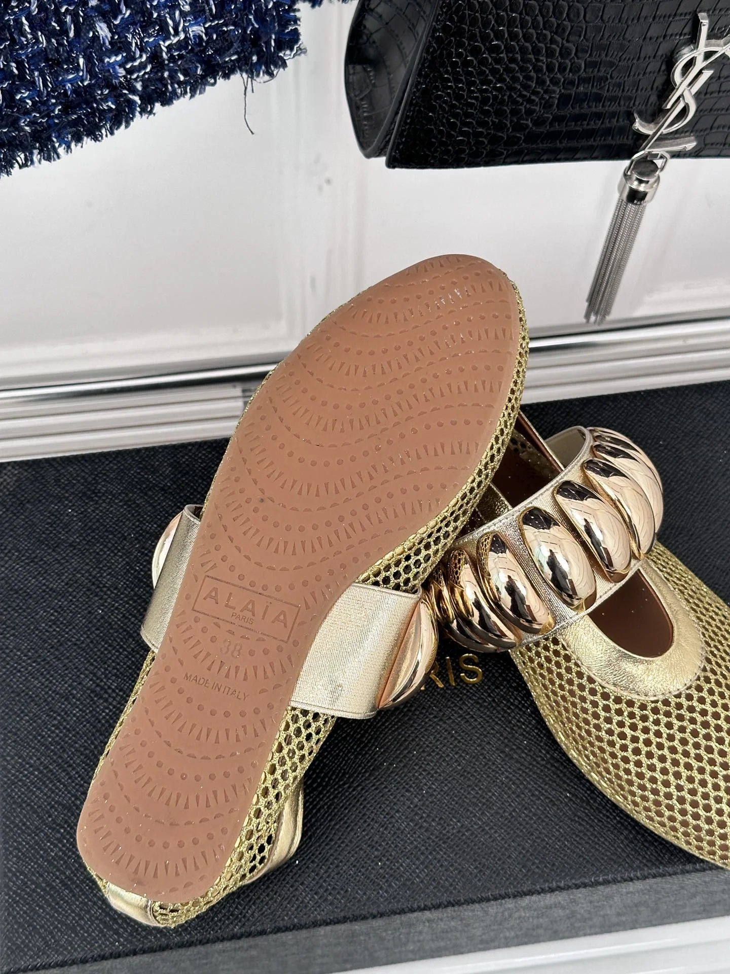 Alaia Shoes Unisex 8502