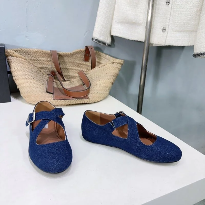 Snug Alaia Shoes 13186
