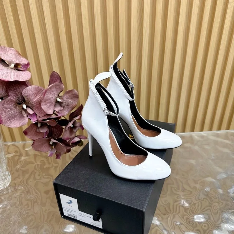 Alaia Shoes RelaxedFit 13182