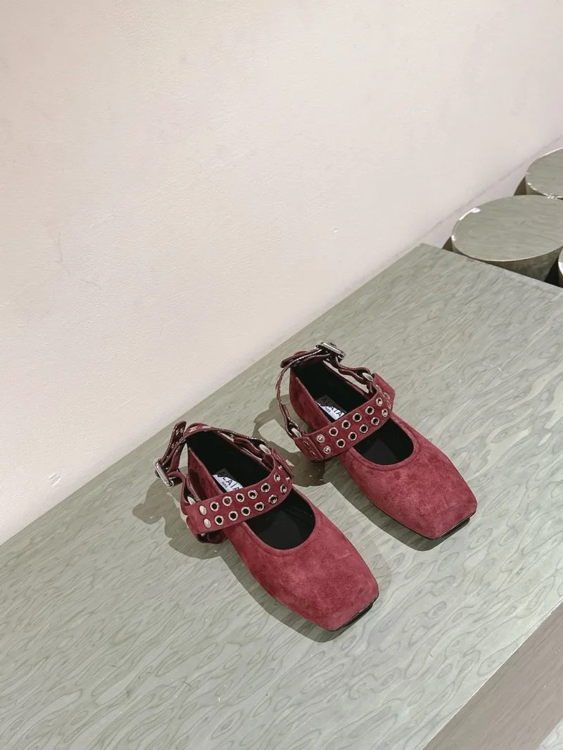 Alaia Shoes Packable 13168