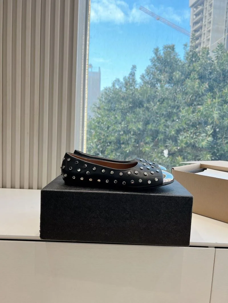 Compact Alaia Shoes 15971