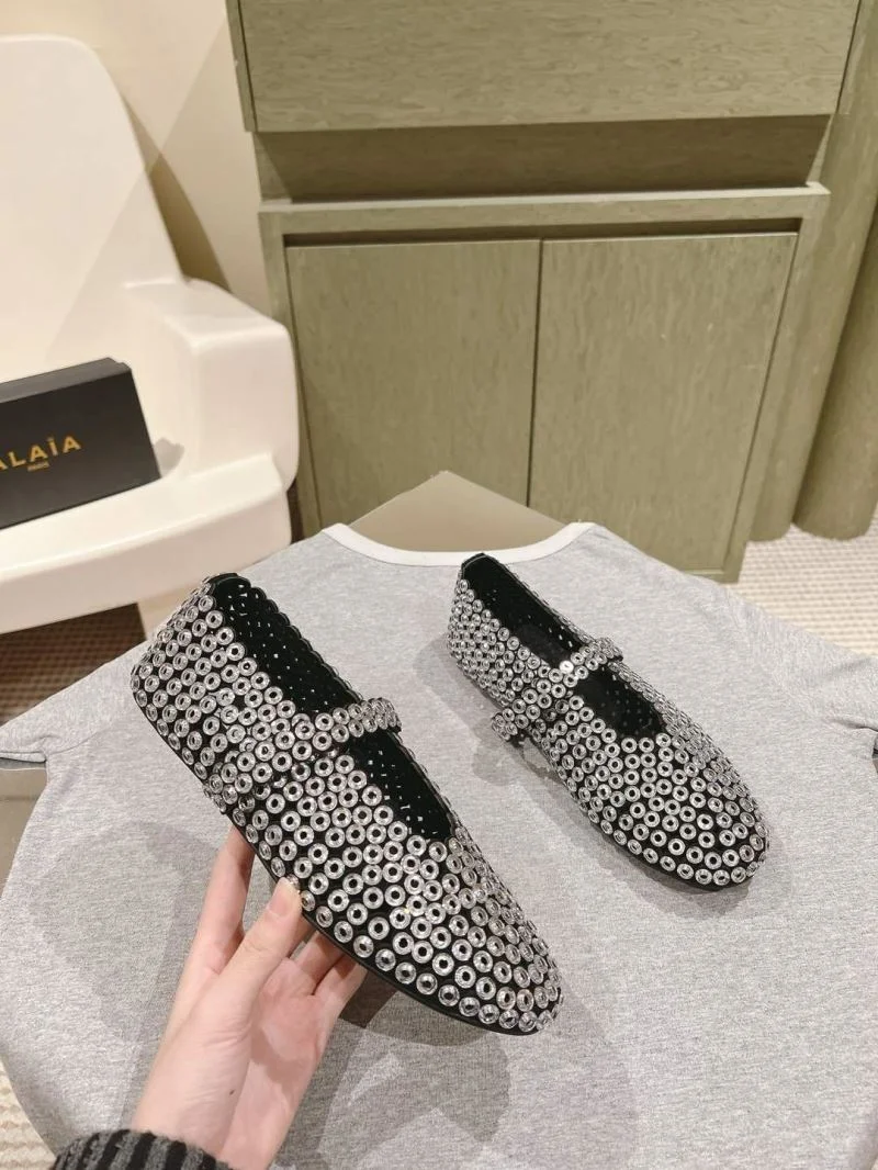 UrbanChic Alaia Shoes 15969