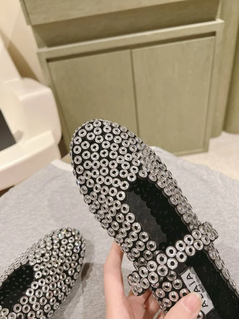 UrbanChic Alaia Shoes 15969