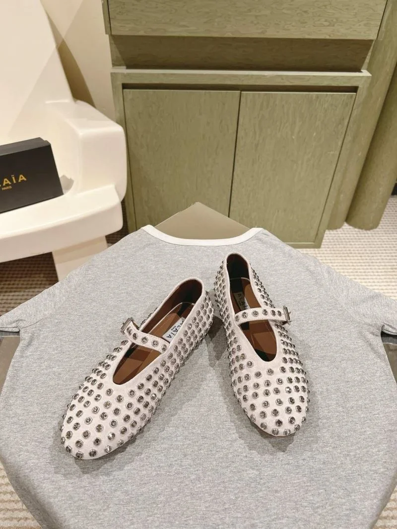 Modern Alaia Shoes 15953