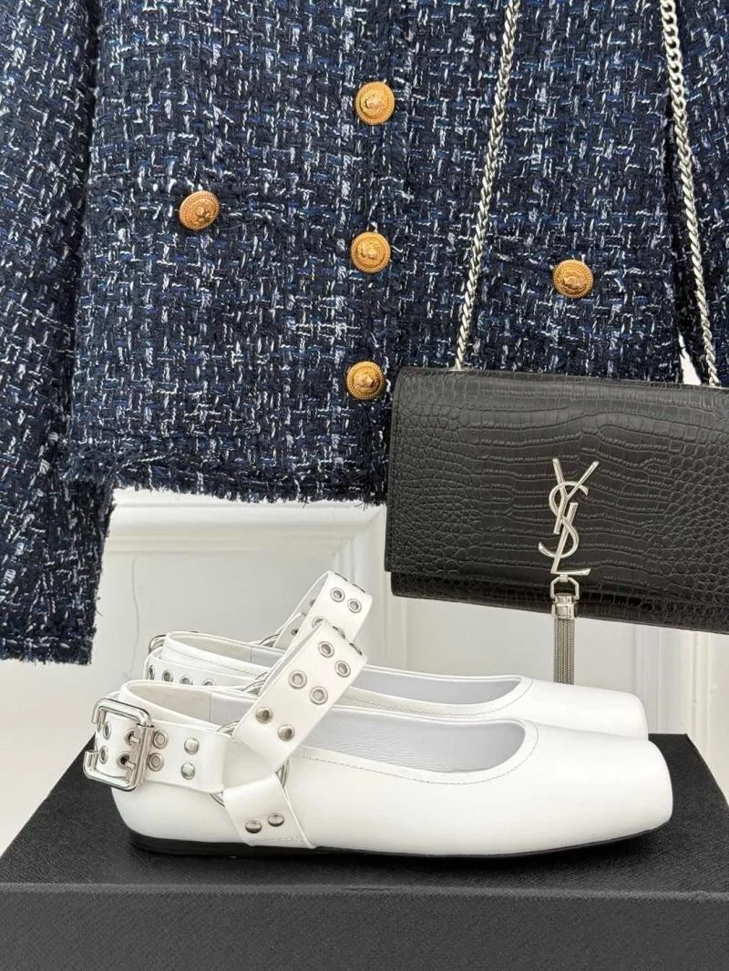 Modern Alaia Shoes 15959