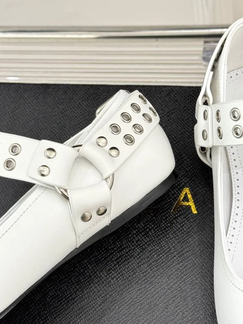 Modern Alaia Shoes 15959