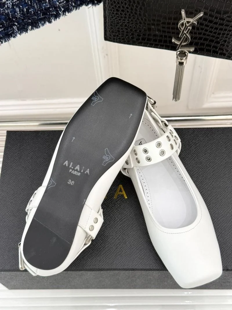 Modern Alaia Shoes 15959