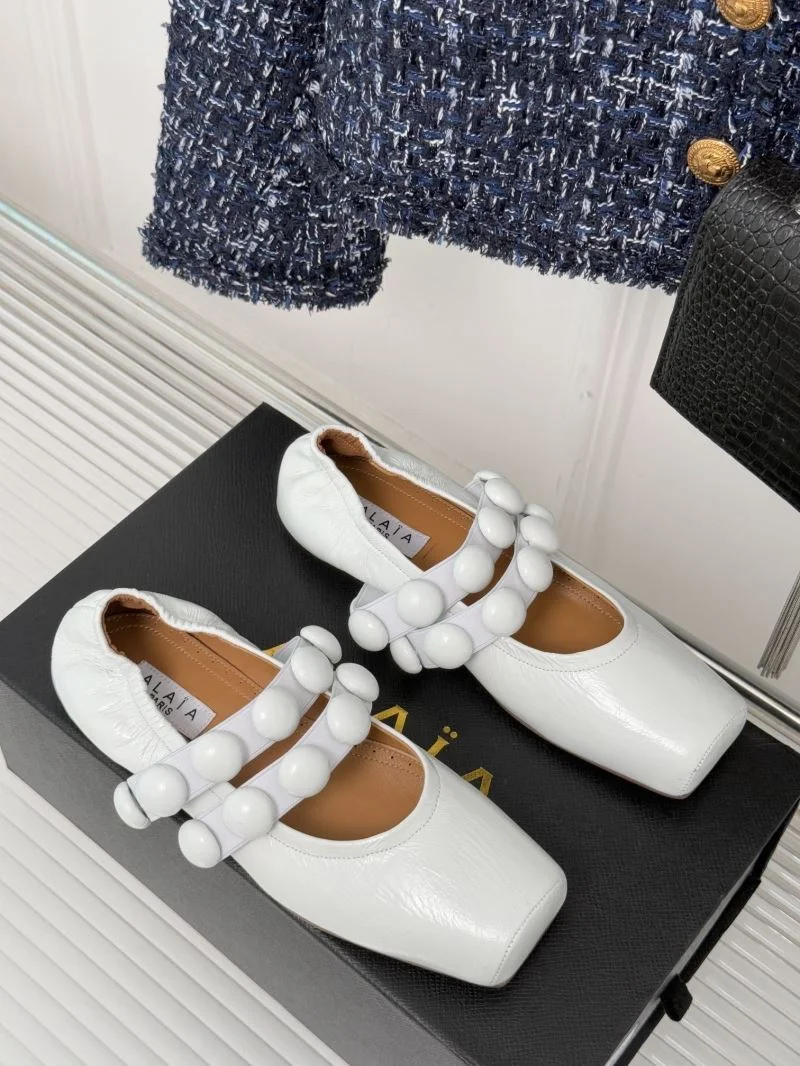 Alaia Shoes Snug 15945