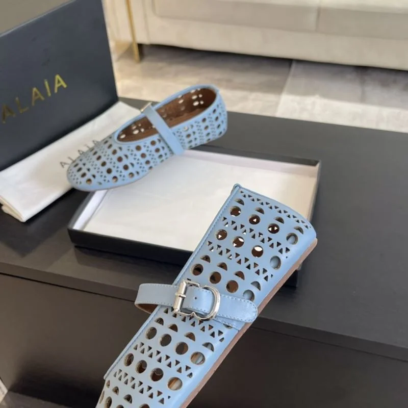 Sleek Alaia Shoes 7012