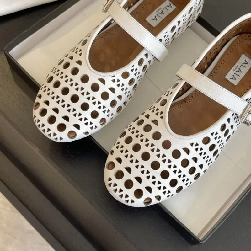 Alaia Shoes WellDesigned 7002